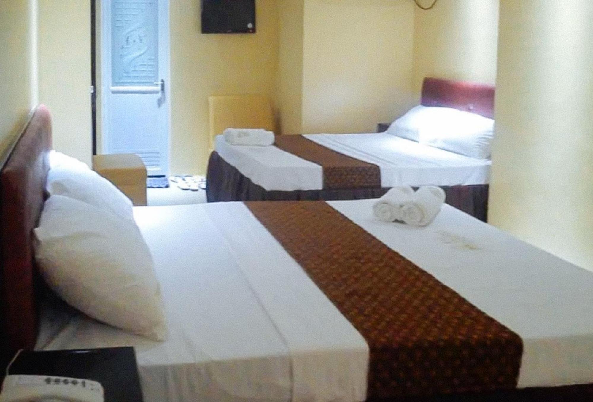 Reddoorz Plus @ Taj Hotel Tuguegarao Екстер'єр фото
