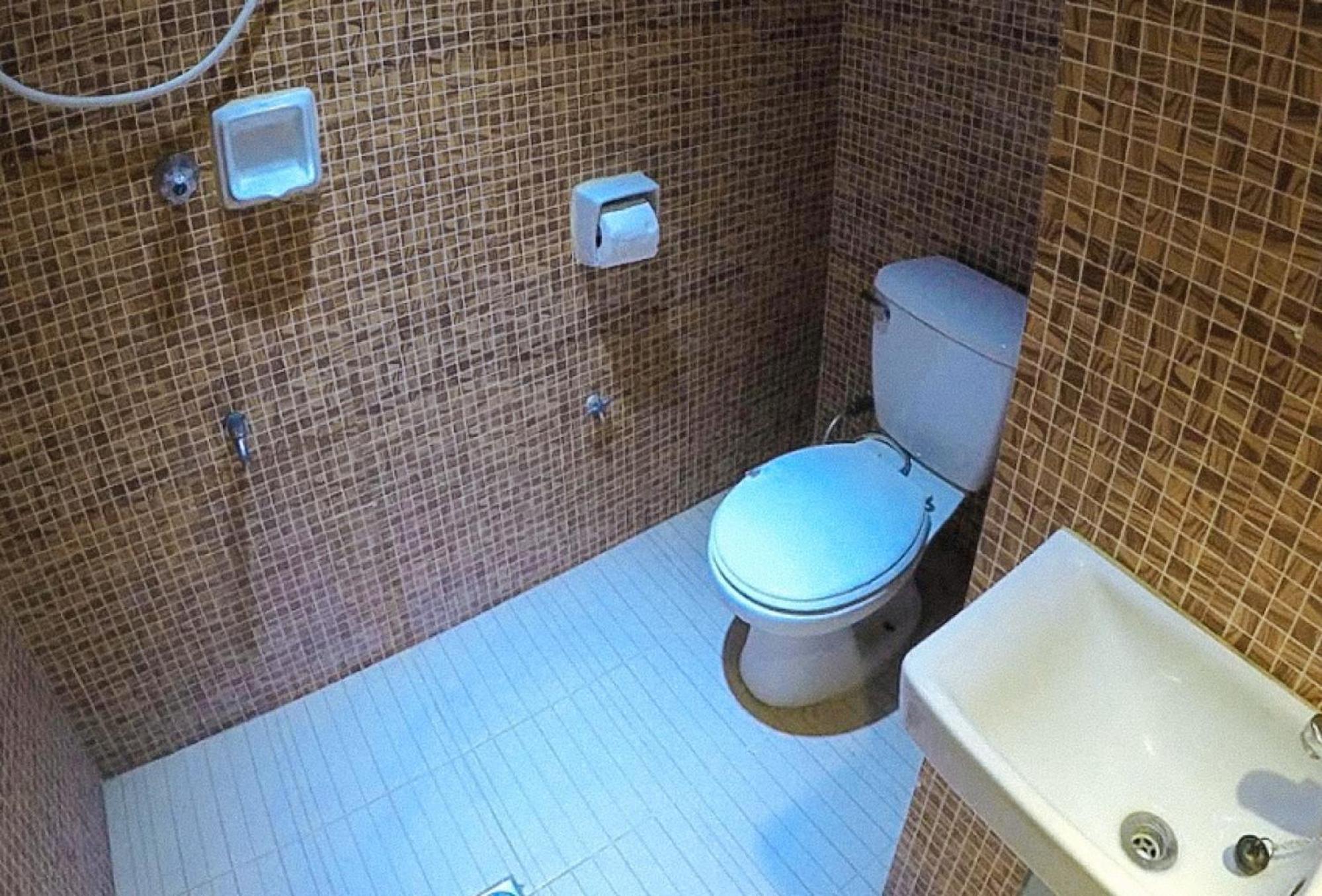 Reddoorz Plus @ Taj Hotel Tuguegarao Екстер'єр фото